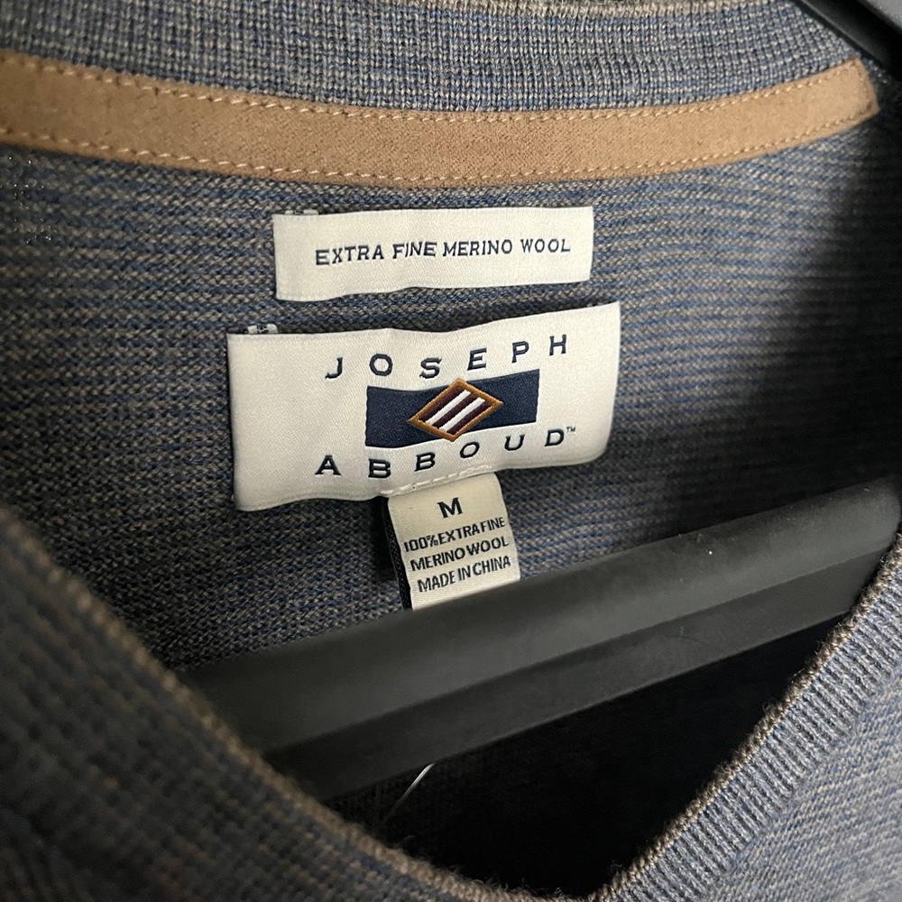 Joseph Abboud Blue Gray Merino Wool V-Neck Sweater Classic Knit - Picture 2 of 5